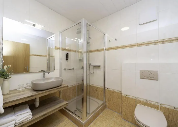 Zum Sternenhof ホテル