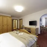 ホテル Zum Sternenhof 4*