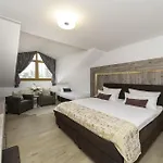 Zum Sternenhof 4*